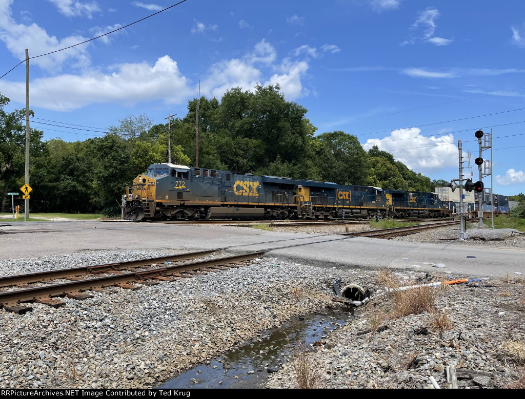 CSX 772, 3225 & 557